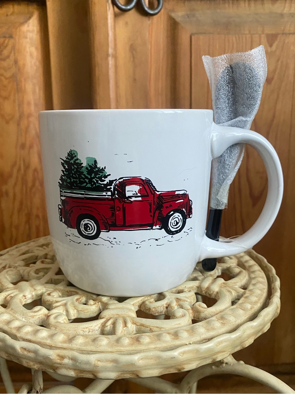 NWT Holiday Time Stoneware Mug with Spoon